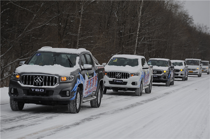 maxus t60 shows excellent performance at test drive on changbai mountains