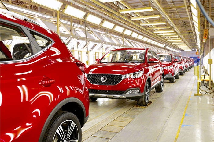 mg zs suv hits showroom in china