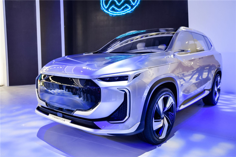 saic maxus biomimetic intelligent pure electric suv concept car tarantula debuts at beijing auto show