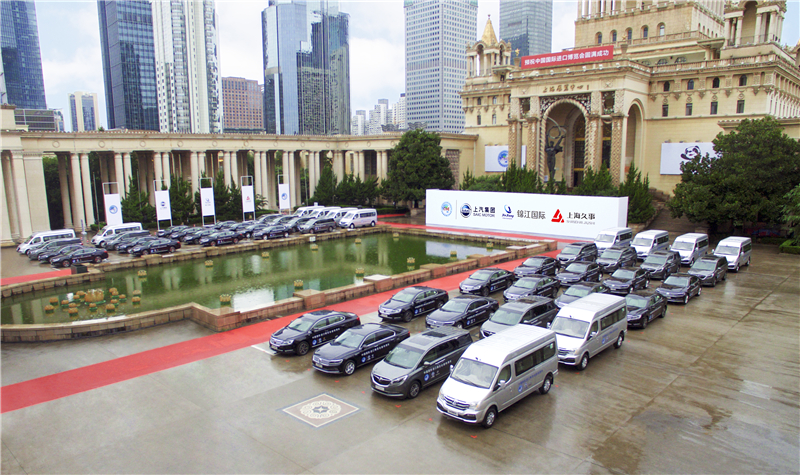 saic motor delivers over 1,000 cars for pickup of ciie guests